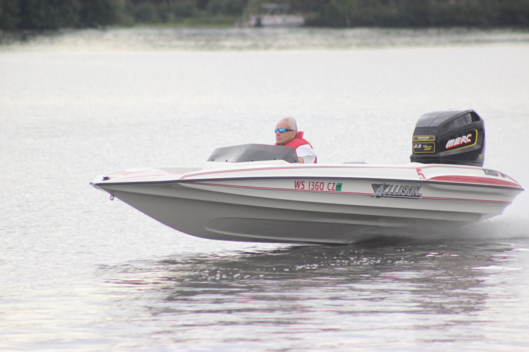 Powerboat racing
